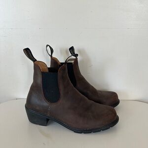 Brown Leather Blundstone Heeled Boots